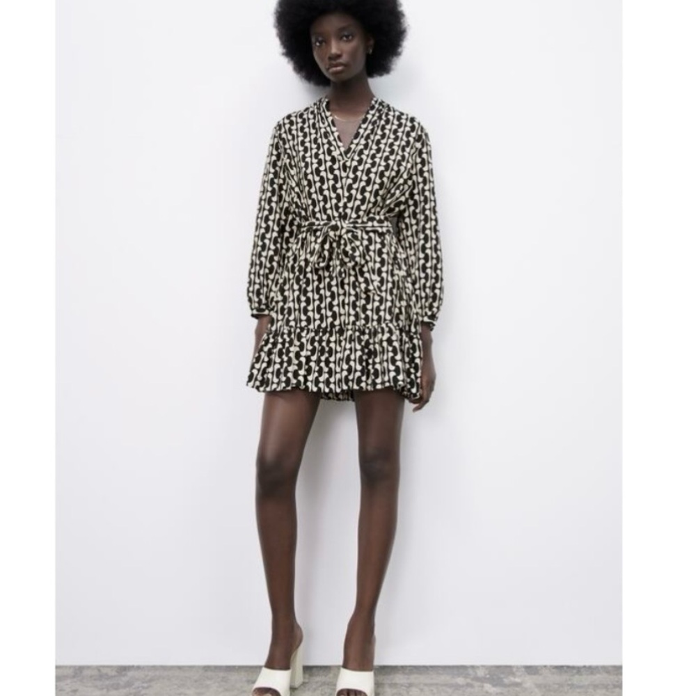 Zara black and cream graphic print flounce dress size large
